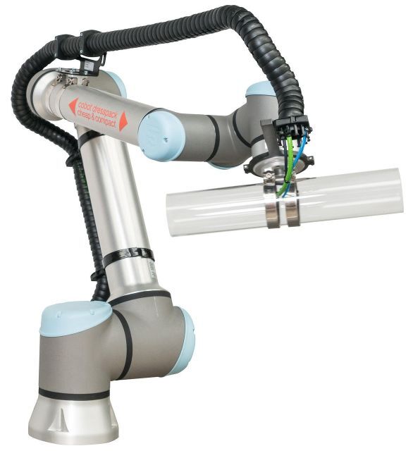 Video: Prevent loopage on your Cobot with igus triflex robotic chains
